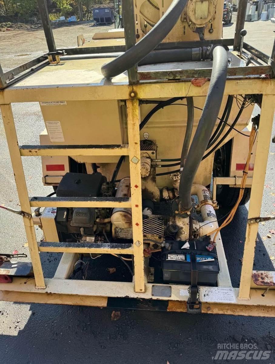 Finn T60T 裝料斗、鼓風機和升降機