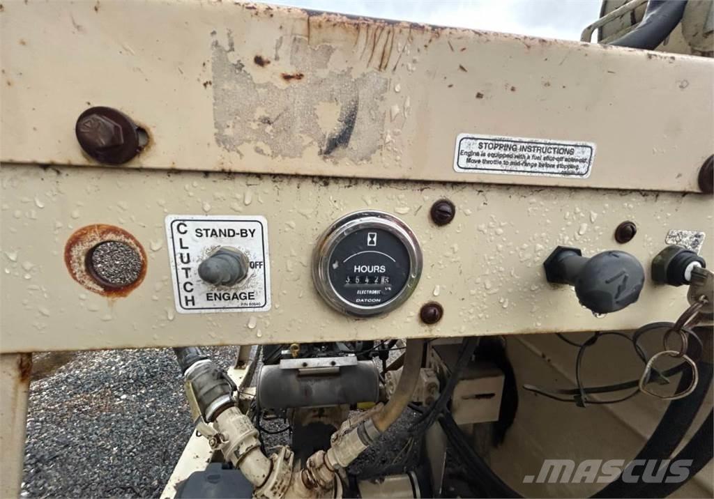 Finn T60T 裝料斗、鼓風機和升降機