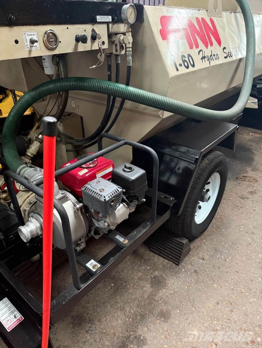 Finn T60T 裝料斗、鼓風機和升降機
