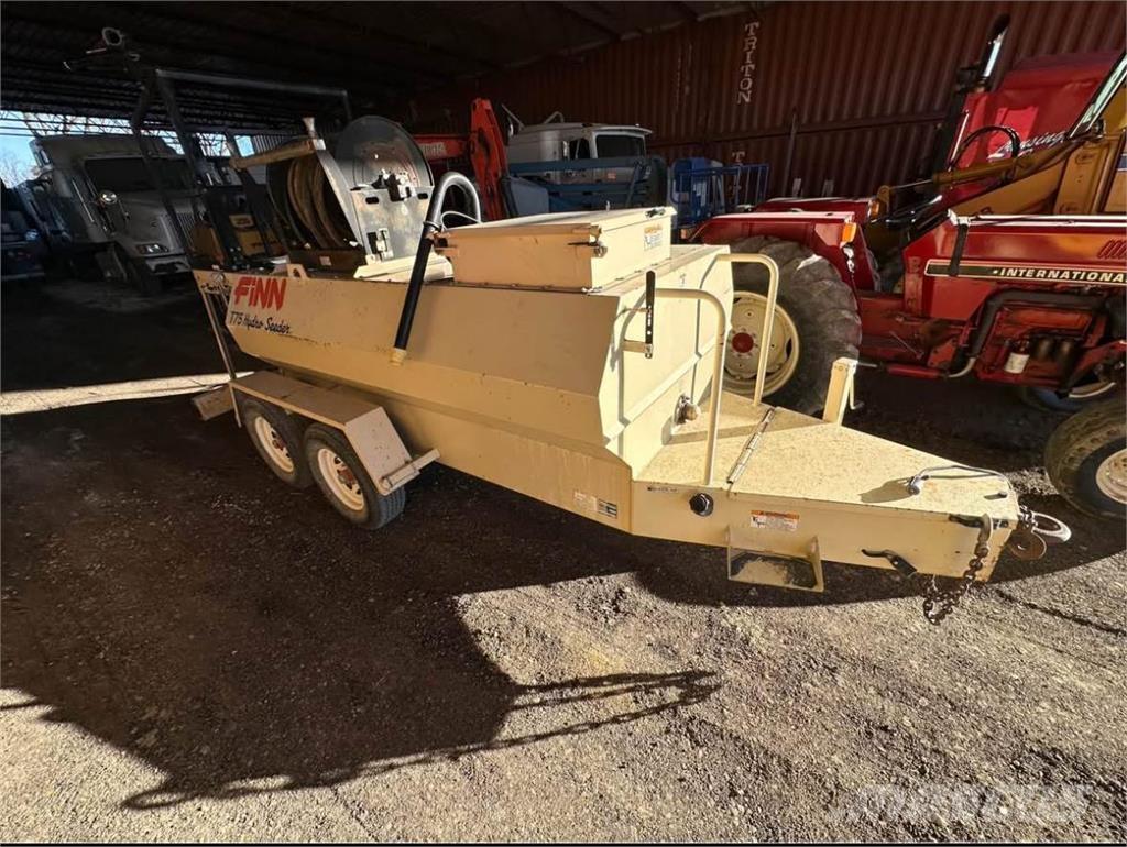 Finn T75T 裝料斗、鼓風機和升降機
