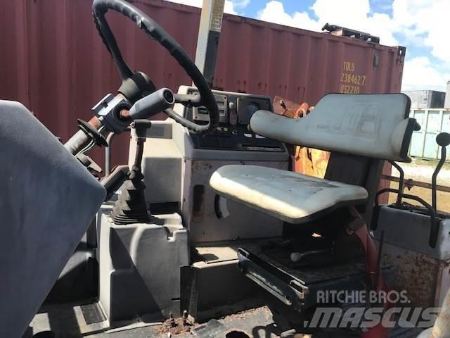 Ford 655D 反鏟裝載機
