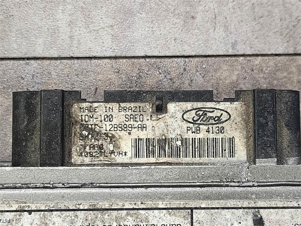 Ford 7.3 電子設備