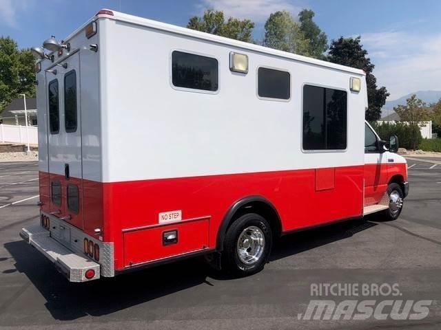 Ford E-450 救護車