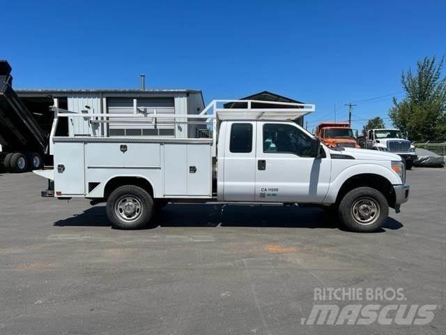 Ford F-350 都市/通用型車輛