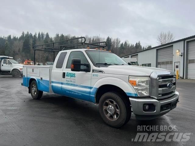 Ford F-350 都市/通用型車輛