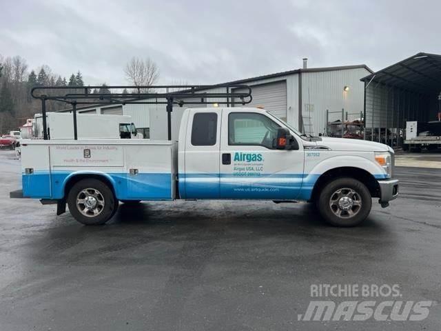 Ford F-350 都市/通用型車輛