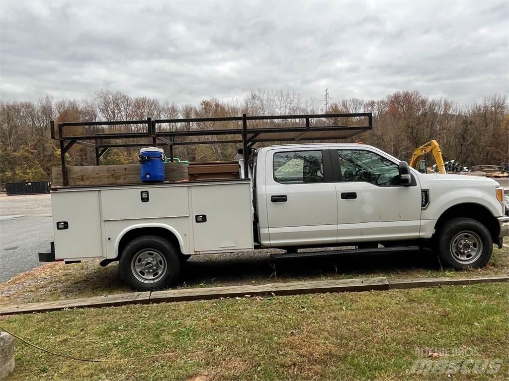 Ford F-350 都市/通用型車輛