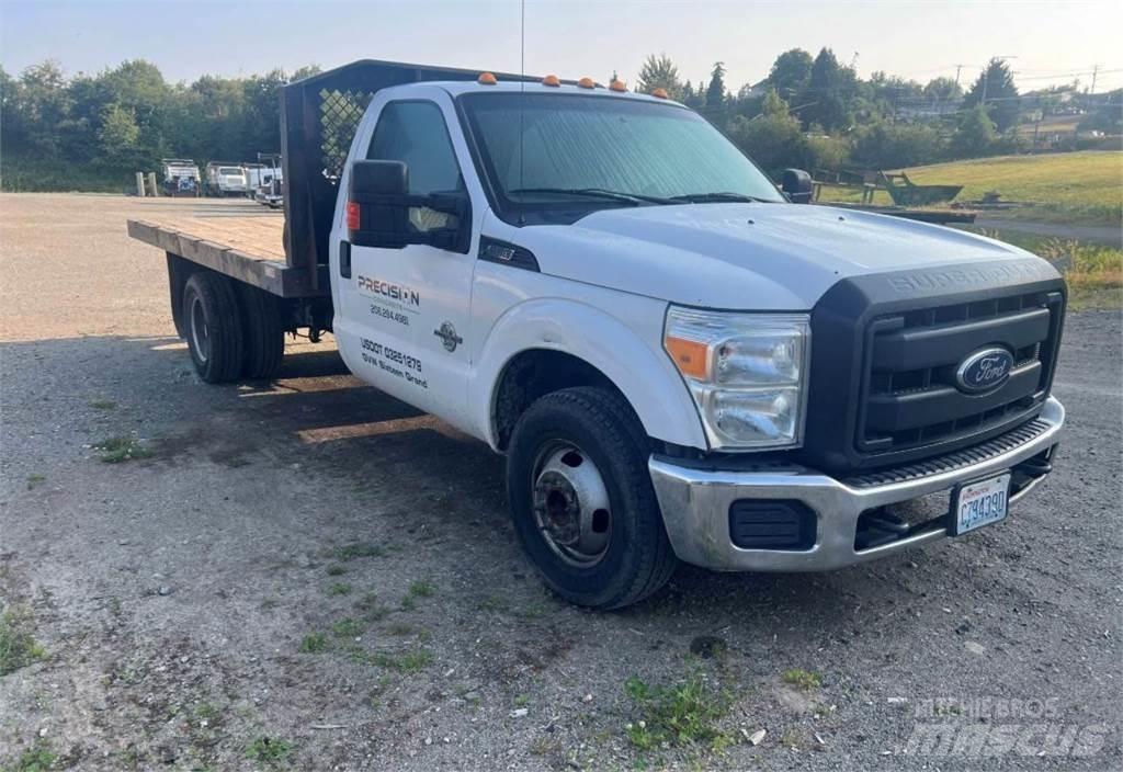 Ford F-350 平板式/側卸式卡車