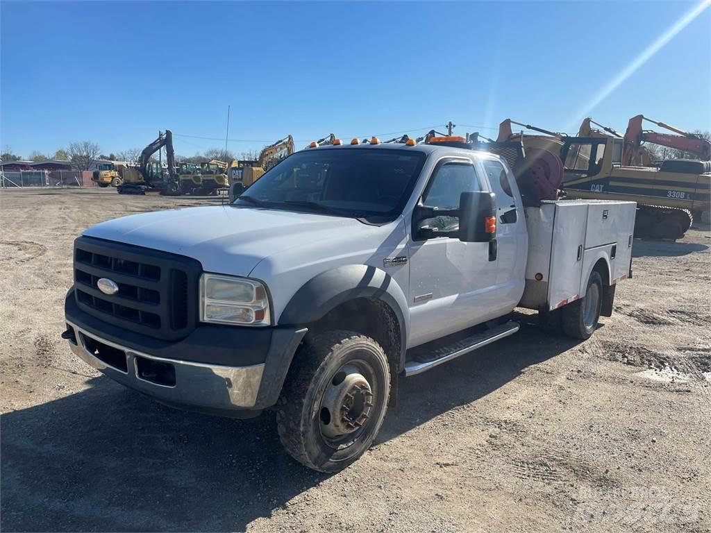 Ford F-450 都市/通用型車輛