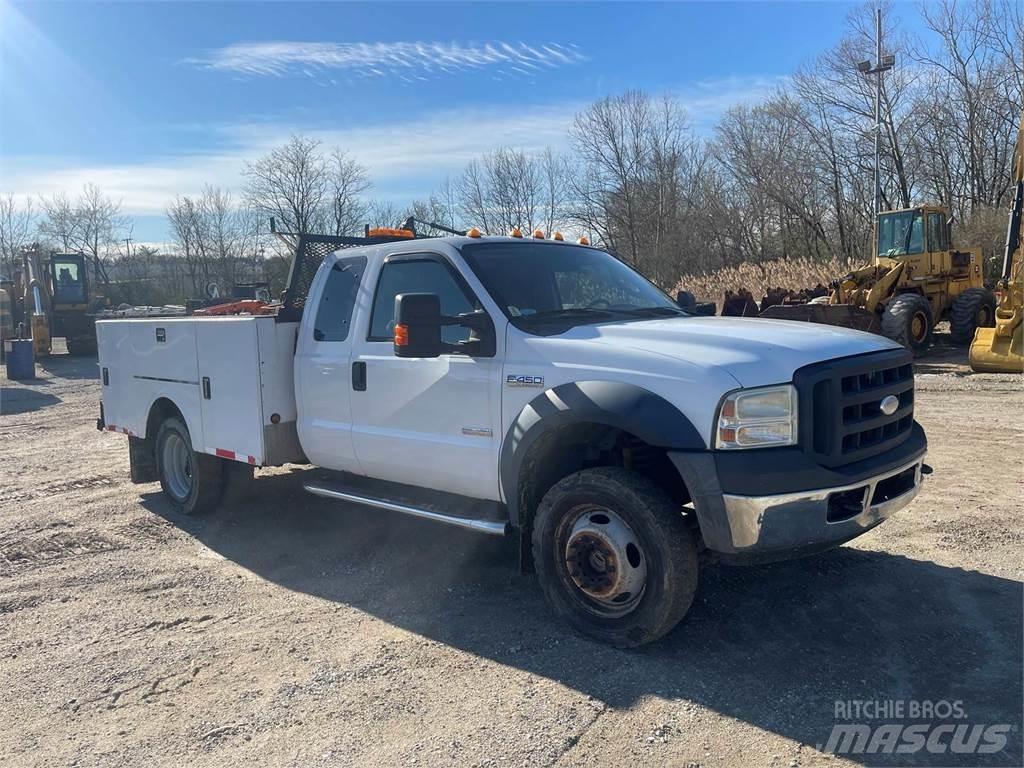 Ford F-450 都市/通用型車輛