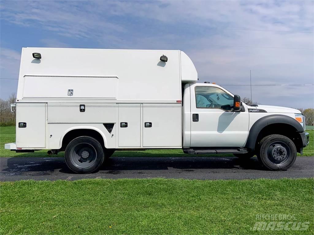 Ford F-450 都市/通用型車輛