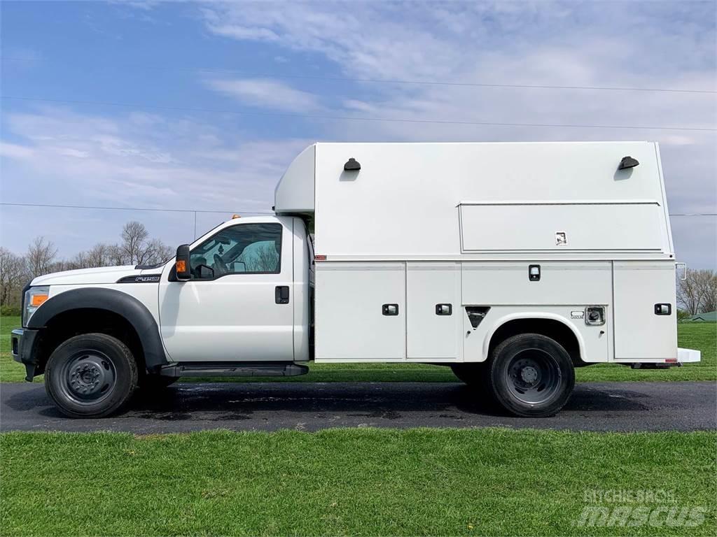 Ford F-450 都市/通用型車輛
