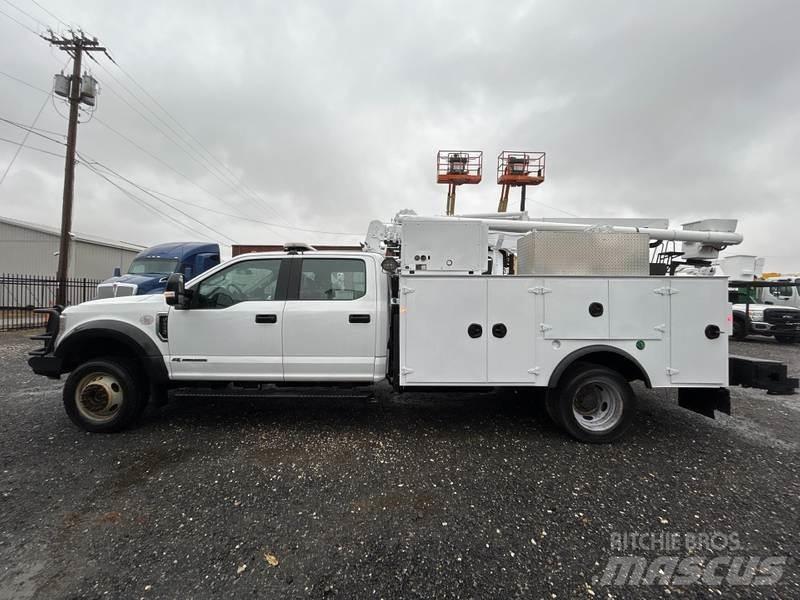 Ford F-550 都市/通用型車輛