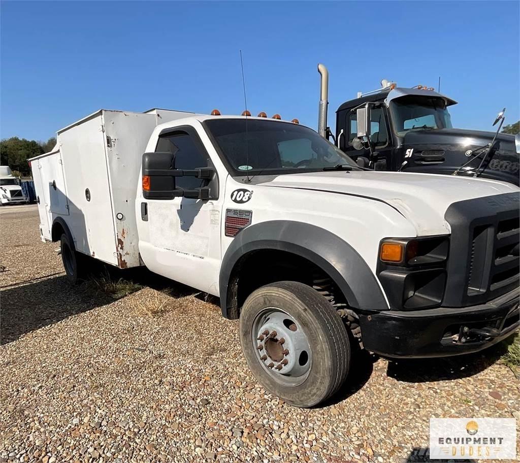 Ford F-550 都市/通用型車輛