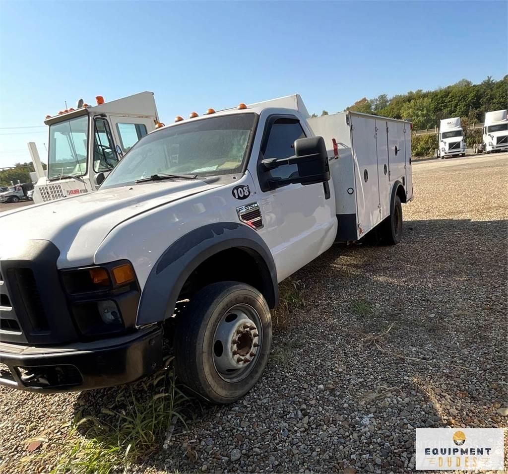Ford F-550 都市/通用型車輛
