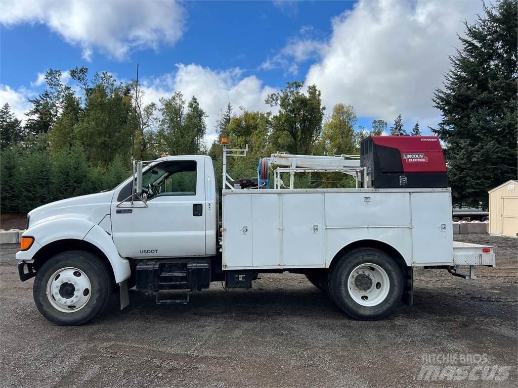 Ford F-650 都市/通用型車輛
