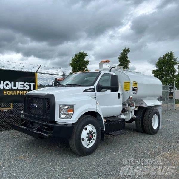 Ford F-750 運油車