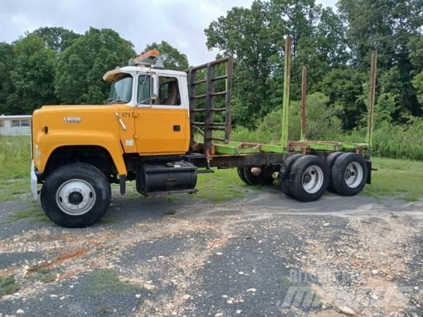 Ford L8000 木材貨車