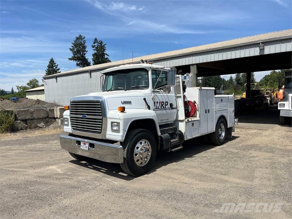 Ford L8000 都市/通用型車輛