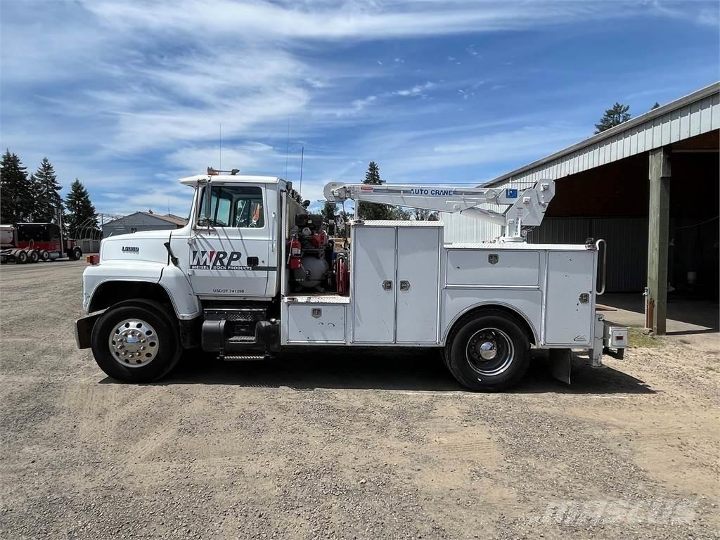 Ford L8000 都市/通用型車輛