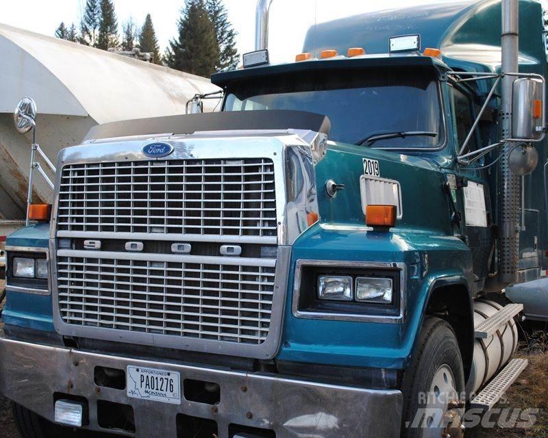 Ford LTL9000 曳引機組件