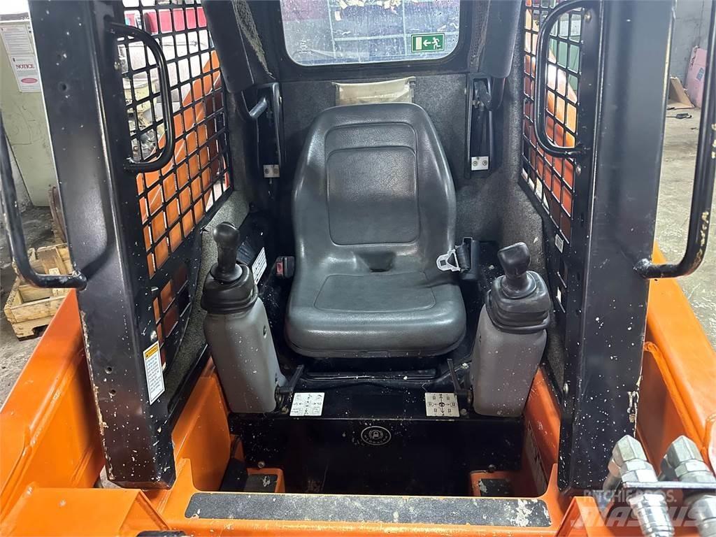 Gehl RT105 滑移轉向裝載機