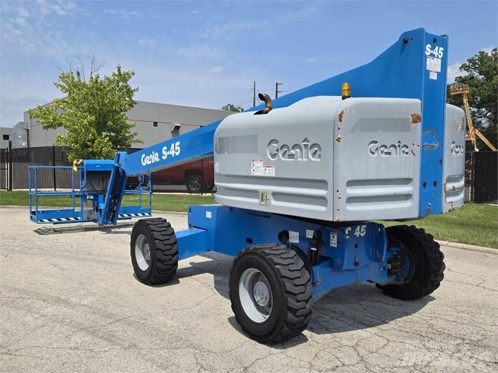 Genie S-45 伸縮臂高空作業車