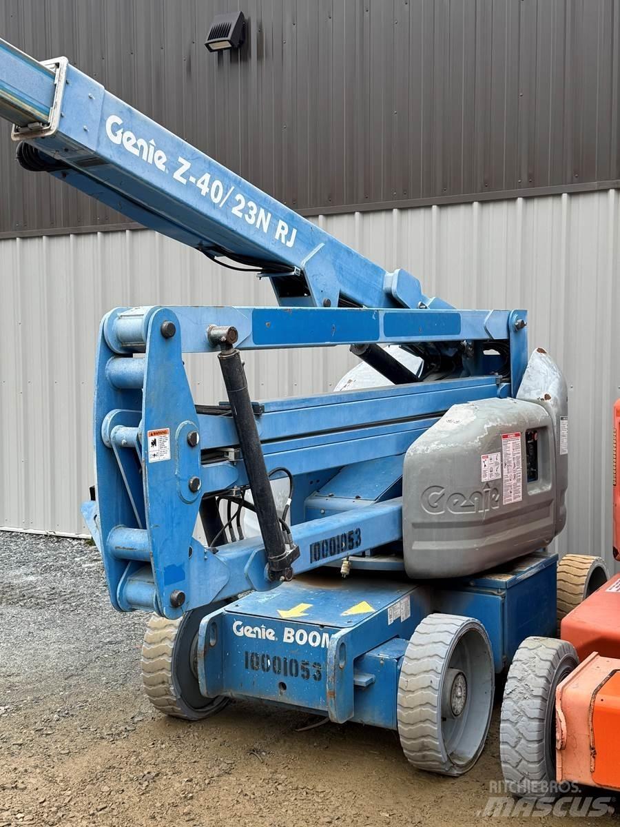 Genie Z45 曲臂高空作業車
