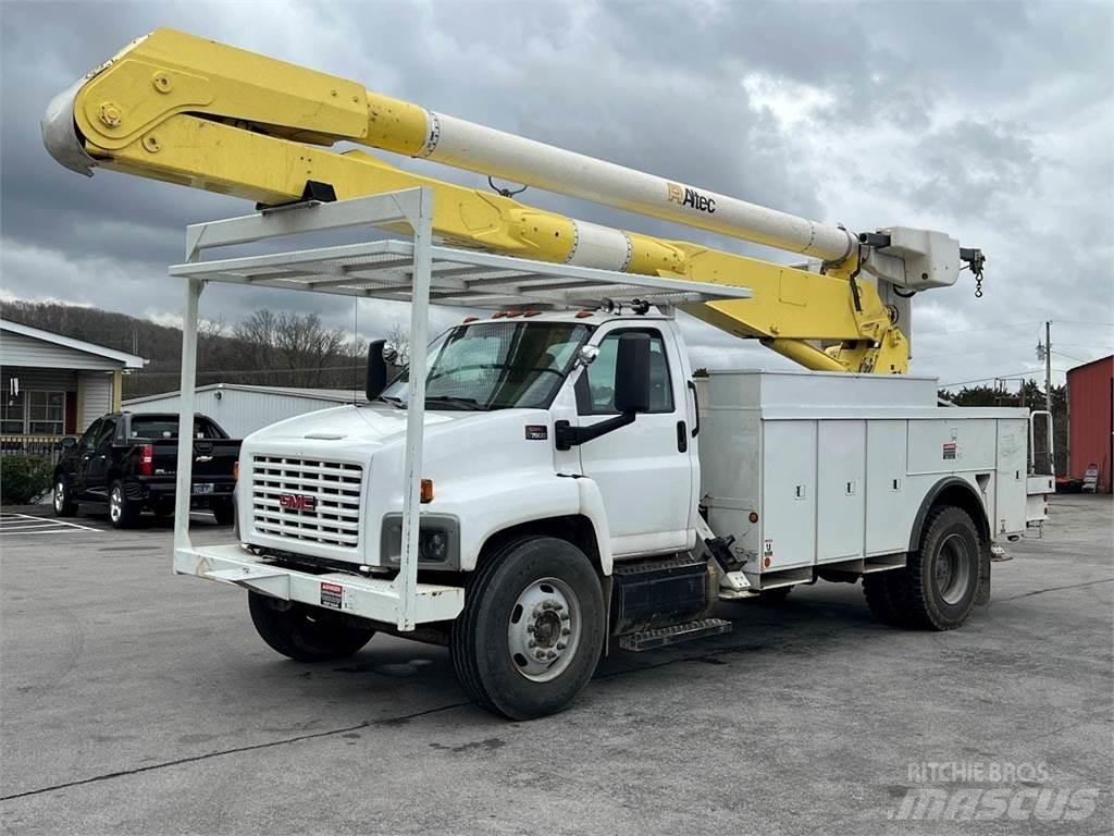 GMC 7500 卡車裝載高空作業車