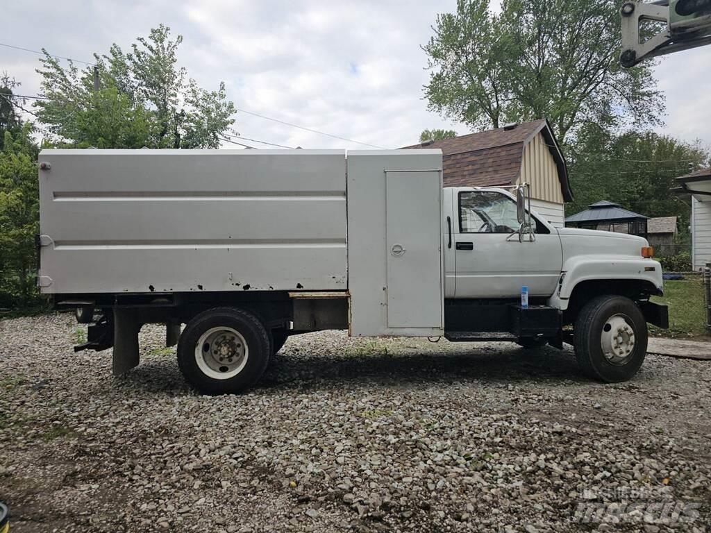 GMC C6000 碎木貨車