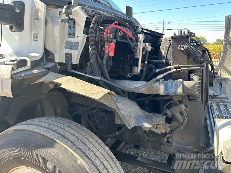 GMC C7500 卡車裝載高空作業車