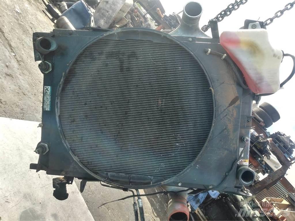 Hino  散熱器/水箱