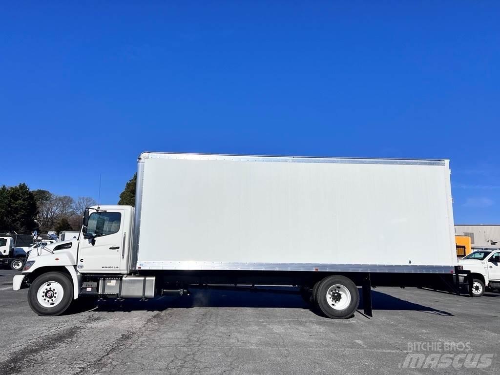 Hino L6 貨箱式卡車