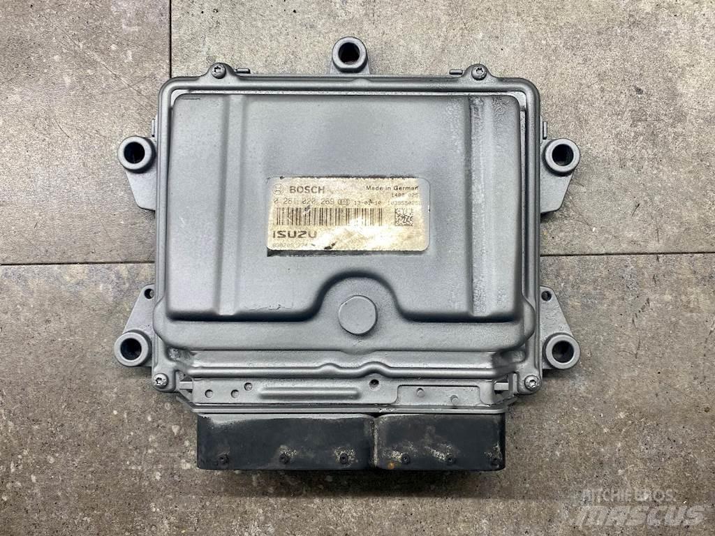 Isuzu NPR 電子設備