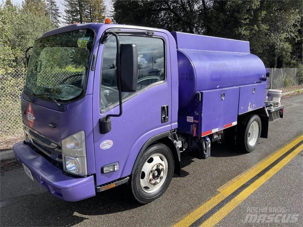 Isuzu NPR 運油車