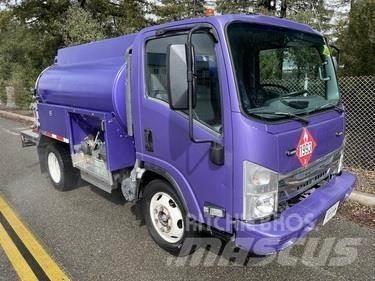 Isuzu NPR 運油車