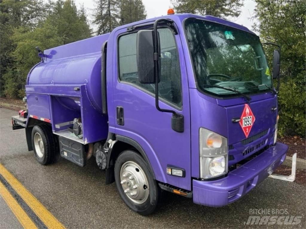 Isuzu NPR 運油車