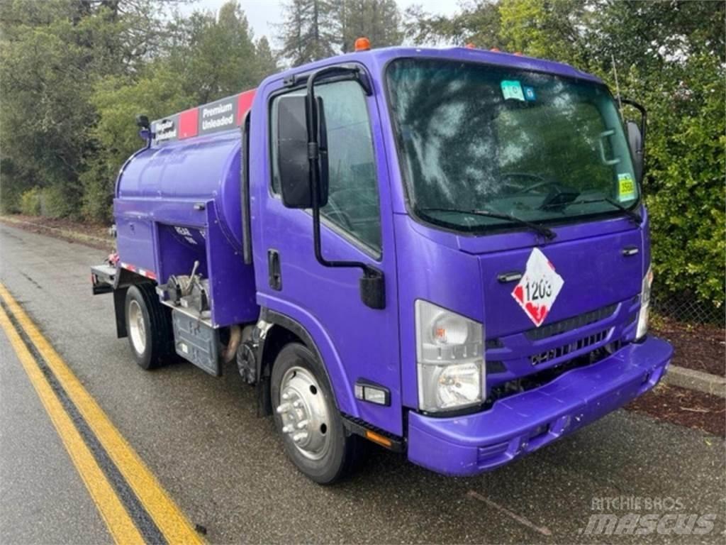 Isuzu NPR 運油車