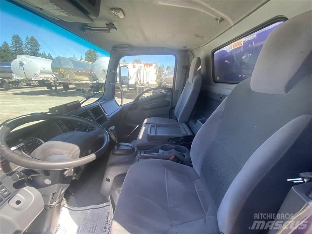Isuzu NQR 運油車
