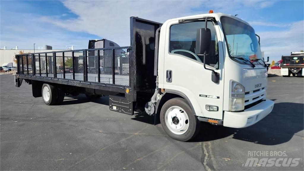 Isuzu NRR 動物運輸貨卡車