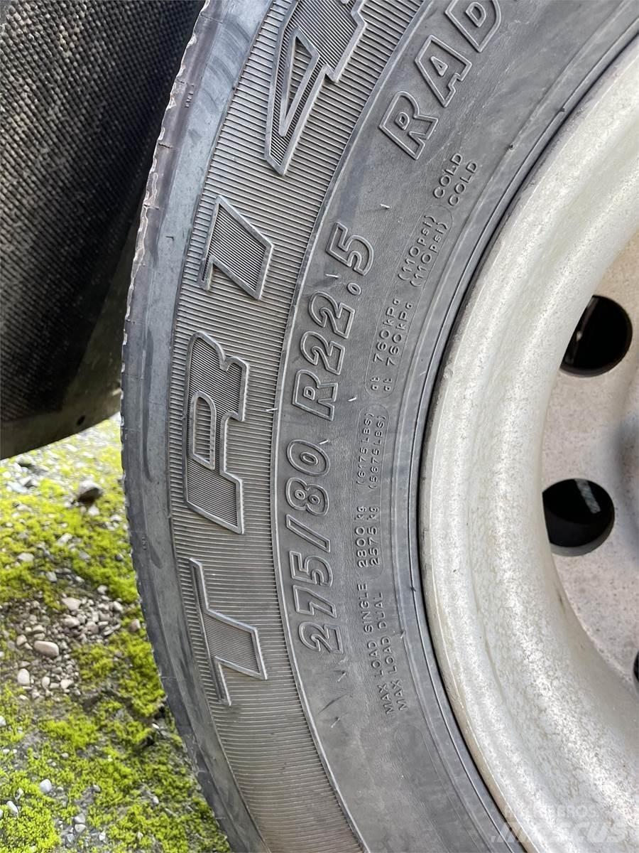  J & L 罐體拖車