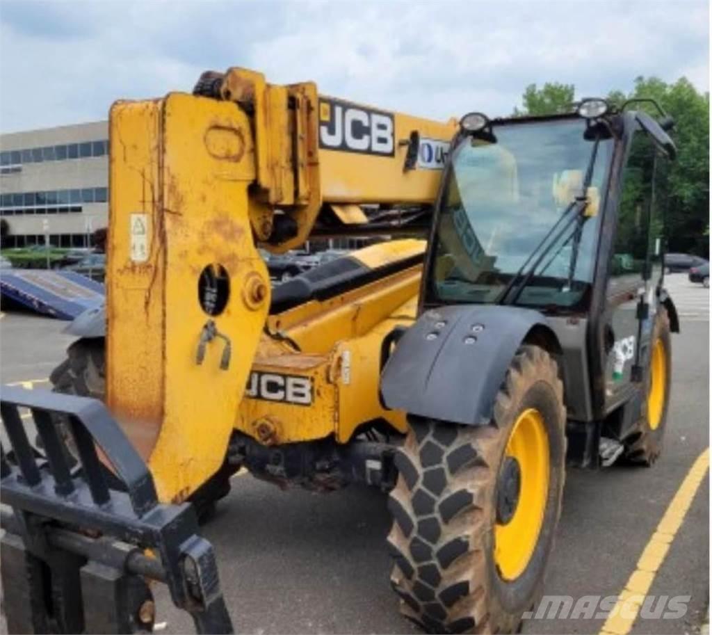 JCB 506-36 伸縮臂操作車