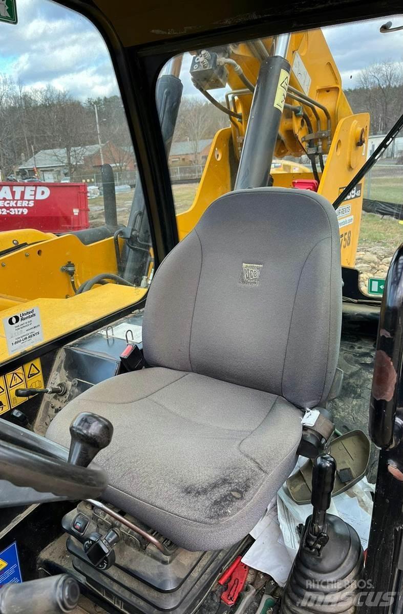JCB 509-42 伸縮臂操作車