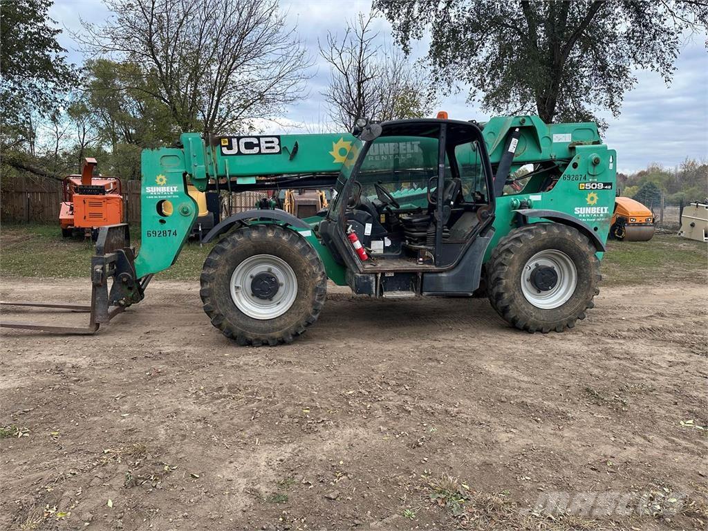 JCB 509-42 伸縮臂操作車