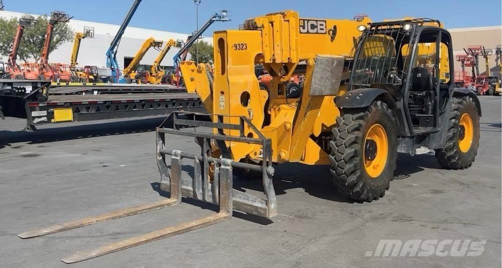 JCB 512-56 伸縮臂操作車