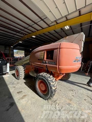 JLG 600S 伸縮臂高空作業車