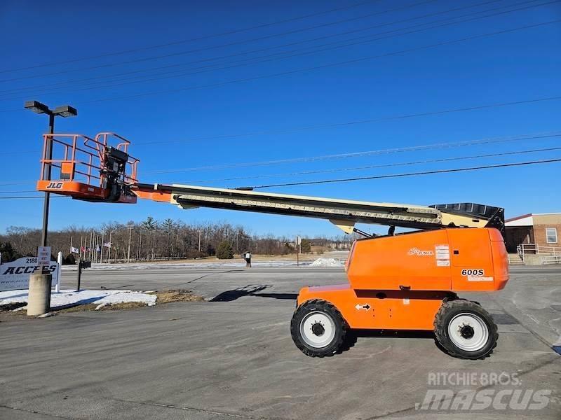 JLG 600S 伸縮臂高空作業車