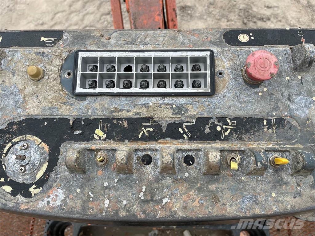 JLG 660SJ 其他升降機和作業平台