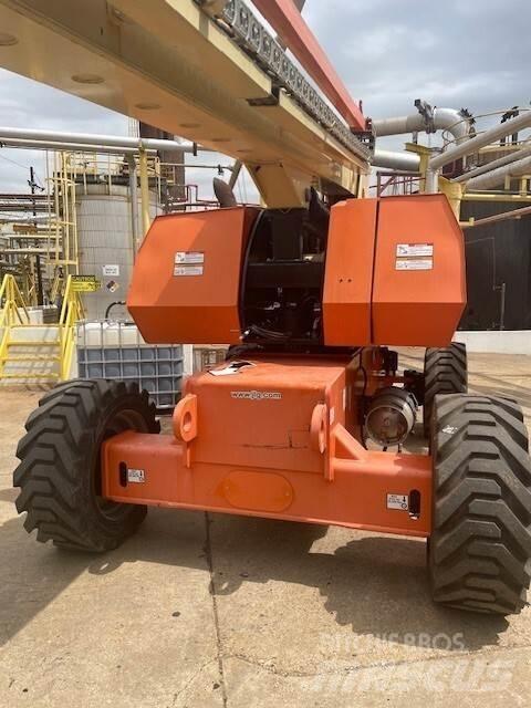 JLG 860SJ 曲臂高空作業車