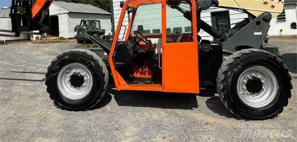 JLG G6-42A 伸縮臂操作車
